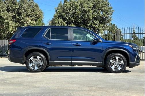 2023 Honda Pilot EX-L 8-Passenger