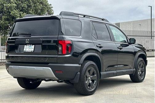 Crystal Black Pearl 2026 Honda Passport RTL