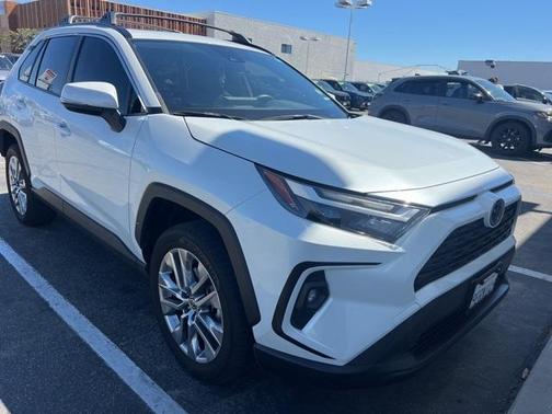 2023 Toyota RAV4 XLE Premium