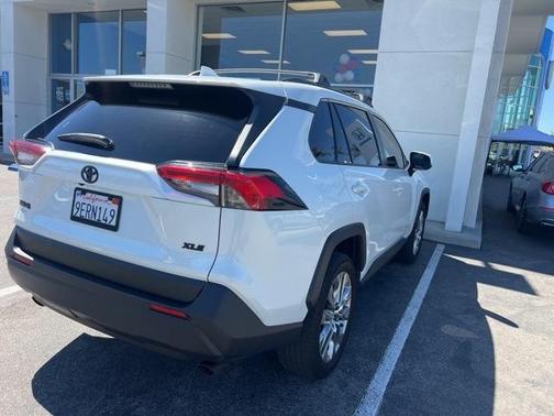 2023 Toyota RAV4 XLE Premium