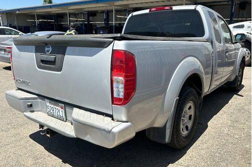 Brilliant Silver 2017 Nissan Frontier S