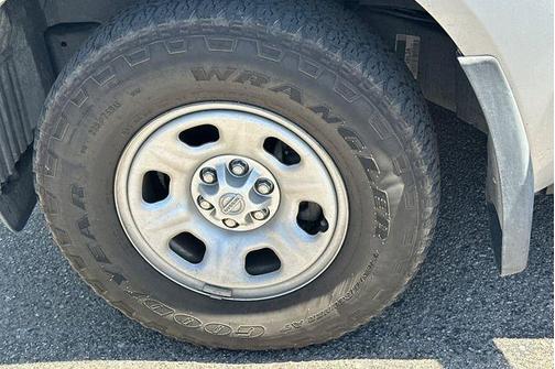 Brilliant Silver 2017 Nissan Frontier S