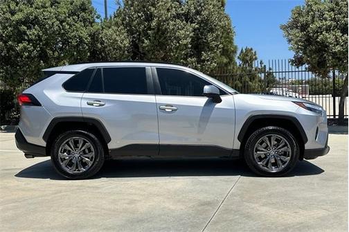 2023 Toyota RAV4 Hybrid XLE Premium