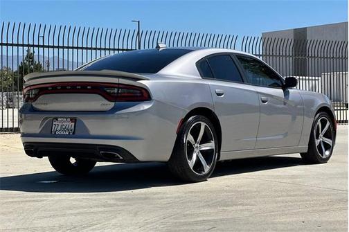 2017 Dodge Charger SXT