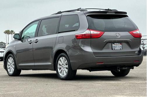 Predawn Gray Mica 2017 Toyota Sienna XLE