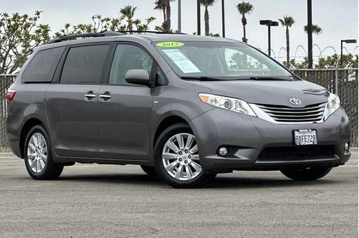 Predawn Gray Mica 2017 Toyota Sienna XLE