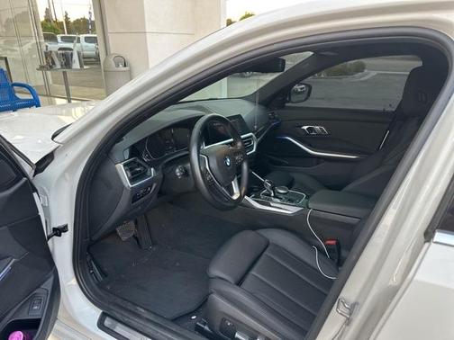 2021 BMW 330 i