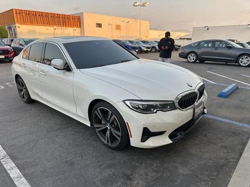 2021 BMW 330 i
