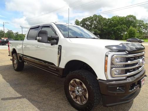 Star White Metallic Tri-Coat 2025 Ford F-250 King Ranch