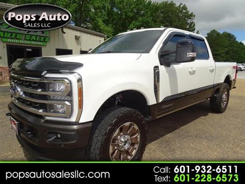 Star White Metallic Tri-Coat 2025 Ford F-250 King Ranch