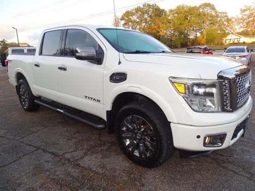 2017 Nissan Titan Platinum Reserve