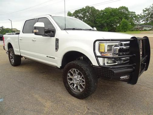 Star White Metallic Tri-Coat 2022 Ford F-250 Lariat