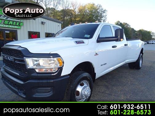 2022 RAM 3500 Tradesman Crew Cab 4x4 8' Box