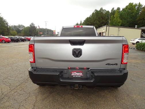 2024 RAM 3500 Tradesman Crew Cab 4x4 8' Box