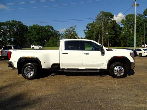 2024 GMC Sierra 3500 SLT