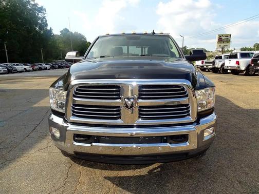 2017 RAM 3500 Big Horn Crew Cab 4x4 8' Box
