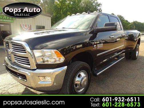 2017 RAM 3500 Big Horn Crew Cab 4x4 8' Box