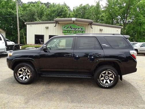 Midnight Black Metallic 2024 Toyota 4Runner TRD Off Road