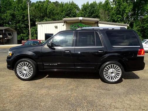 2015 Lincoln Navigator Base