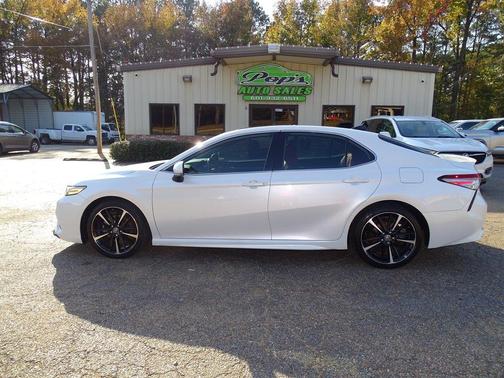 2019 Toyota Camry XSE