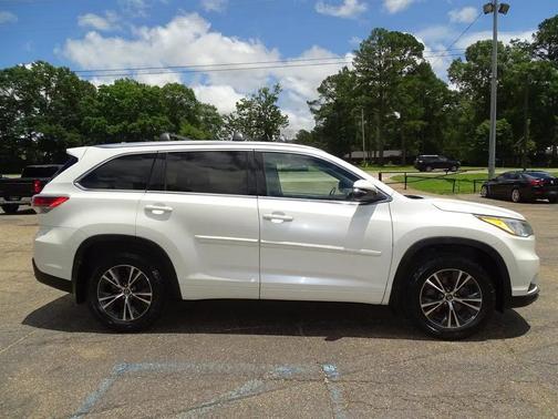 Blizzard Pearl 2016 Toyota Highlander XLE