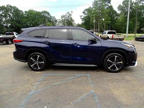 2022 Toyota Highlander XSE