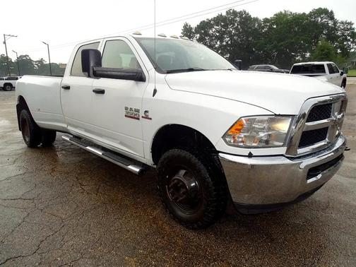 2018 RAM 3500 Tradesman Crew Cab 4x4 8' Box