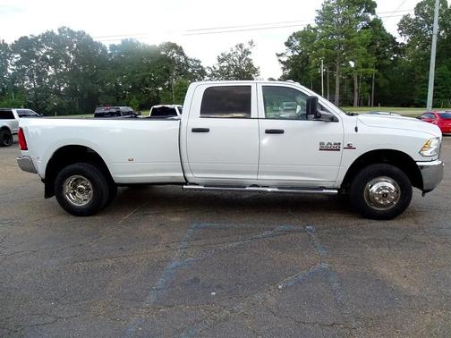 2018 RAM 3500 Tradesman Crew Cab 4x4 8' Box