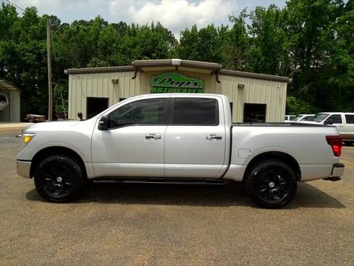 2018 Nissan Titan SV