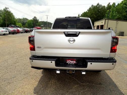 2018 Nissan Titan SV