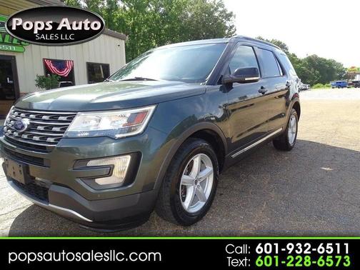 Green 2016 Ford Explorer XLT