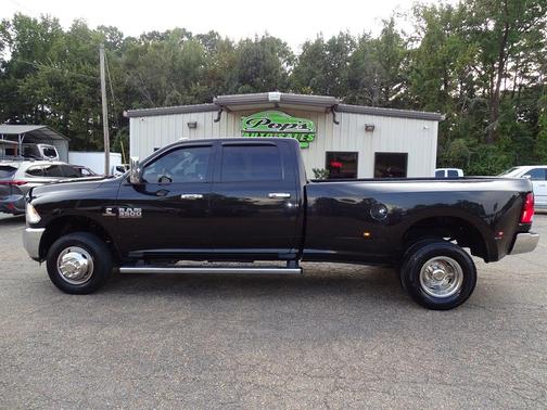 2017 RAM 3500 Tradesman Crew Cab 4x4 8' Box
