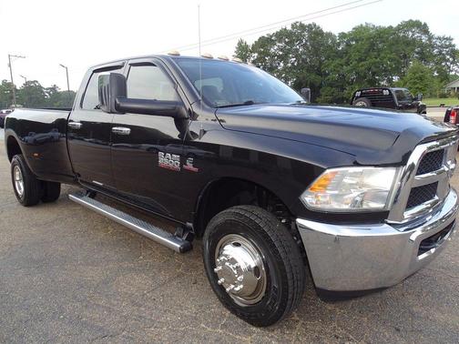 2017 RAM 3500 Tradesman Crew Cab 4x4 8' Box