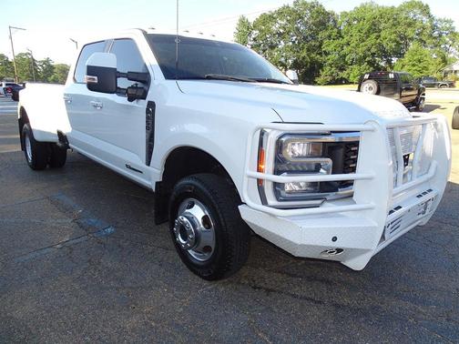 2023 Ford F-350 Lariat