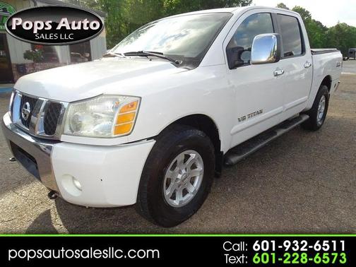 White 2005 Nissan Titan LE Crew Cab