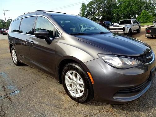 2020 Chrysler Voyager LXI