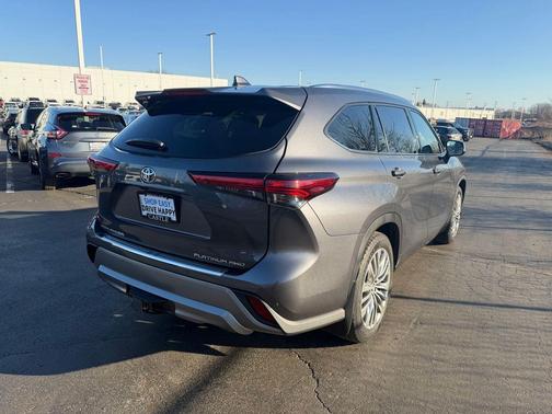 2021 Toyota Highlander Platinum