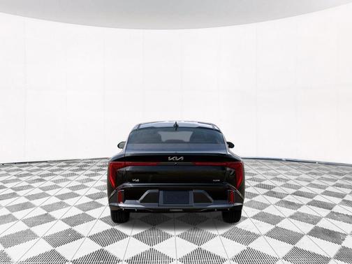 Aurora Black Pearl 2026 Kia K4 GT-Line