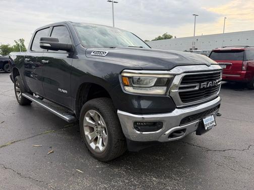Maximum Steel Metallic Clearcoat 2019 RAM 1500 Big Horn