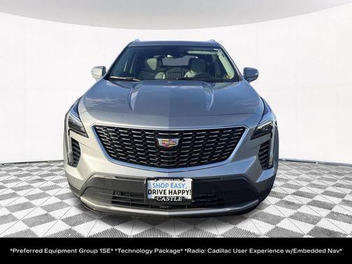 Argent Silver Metallic 2023 Cadillac XT4 Premium Luxury