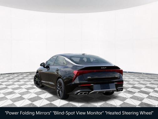 Aurora Black Pearl 2026 Kia K5 GT