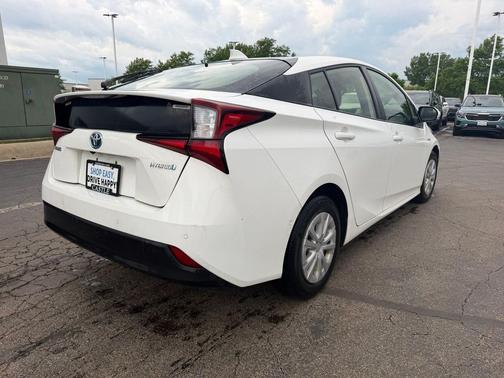 Super White 2021 Toyota Prius LE