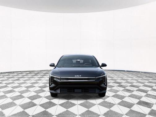 Aurora Black 2026 Kia K4 LXS