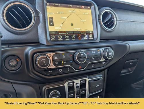 Black Clearcoat 2022 Jeep Wrangler Unlimited Sahara