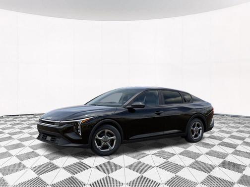 Aurora Black Pearl 2026 Kia K4 LXS