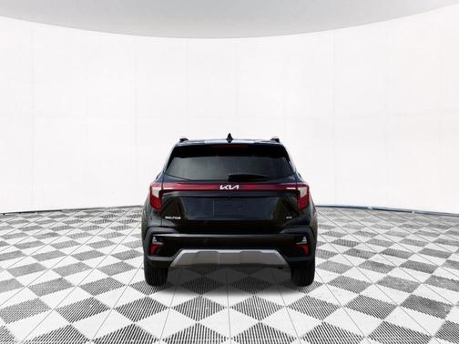 Fusion Black 2026 Kia Seltos EX