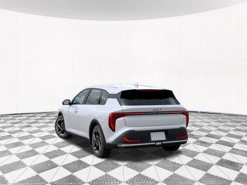 Snow White 2026 Kia K4 EX