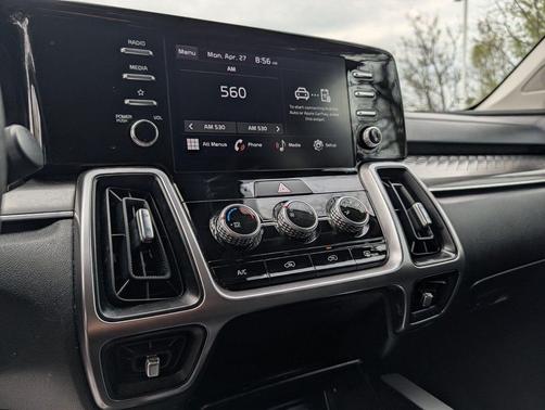 Glacial White Pearl 2023 Kia Sorento LX