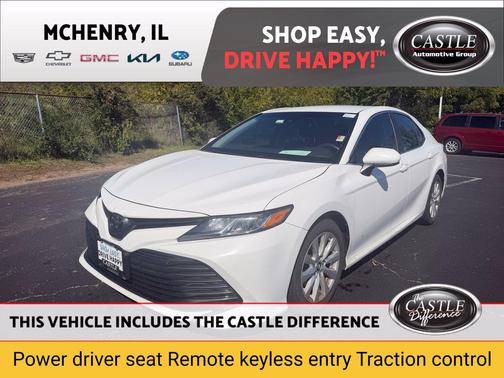Super White 2018 Toyota Camry LE