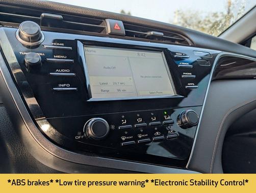Super White 2018 Toyota Camry LE